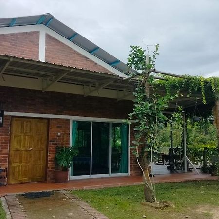 Eden Villa Bentong Karak Екстер'єр фото